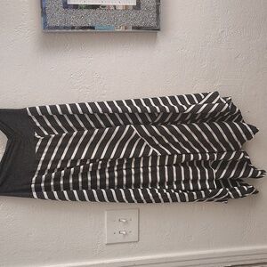 Asymmetrical black and white skirt. old school, retro, 90's, office, outings